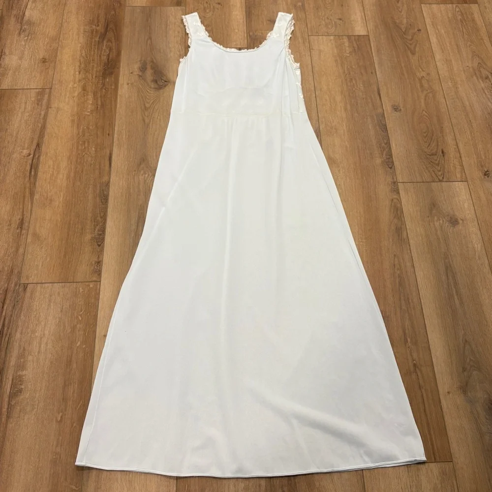 🌟VTG🌟 EMBROIDERED EMPIRE WAIST MAXI KNIT NIGHT GOWN WHITE / BLUE SZ M - Picture 6 of 6